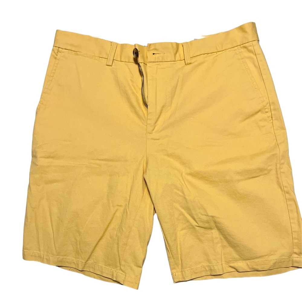 Old Navy Ultimate Slim Built-In-Flex Chino Shorts
